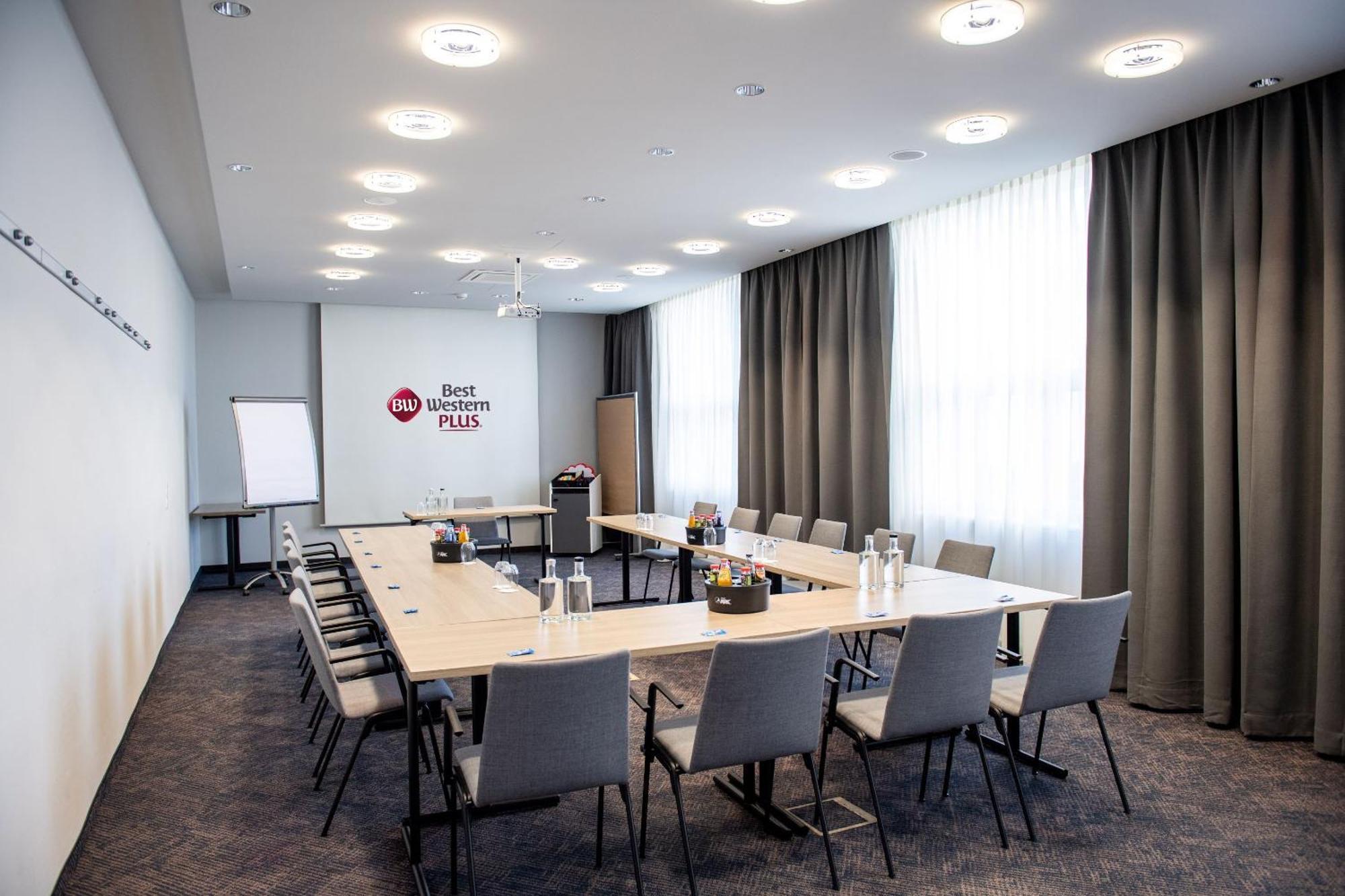 Best Western Plus Hotel Fellbach-Stuttgart Ngoại thất bức ảnh